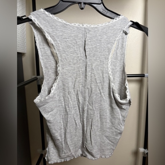 Tank top bundle - Picture 2 of 6